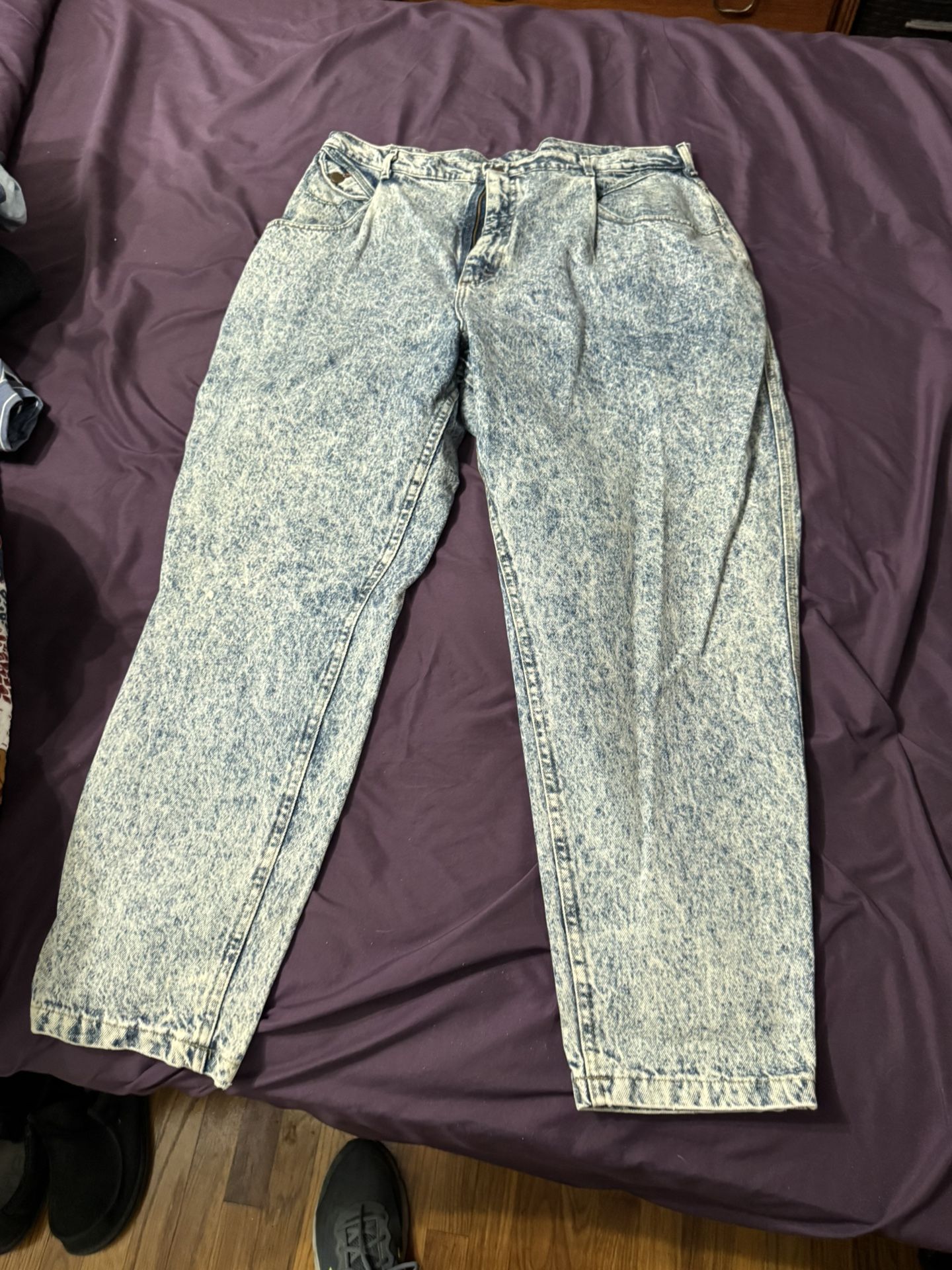 Vintage 1980’s Acid Wash Jeans. Women’s Size 24
