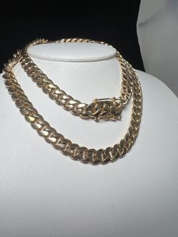 27” 14KYG Cuban link chain