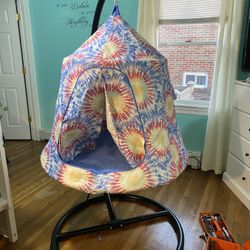 Hanging Canopy For Kids. Brand New One In Box Not Open. Good For Nap Read A Book Or Even Just Relax. Very Easy Set Up. 3  Feet Round.