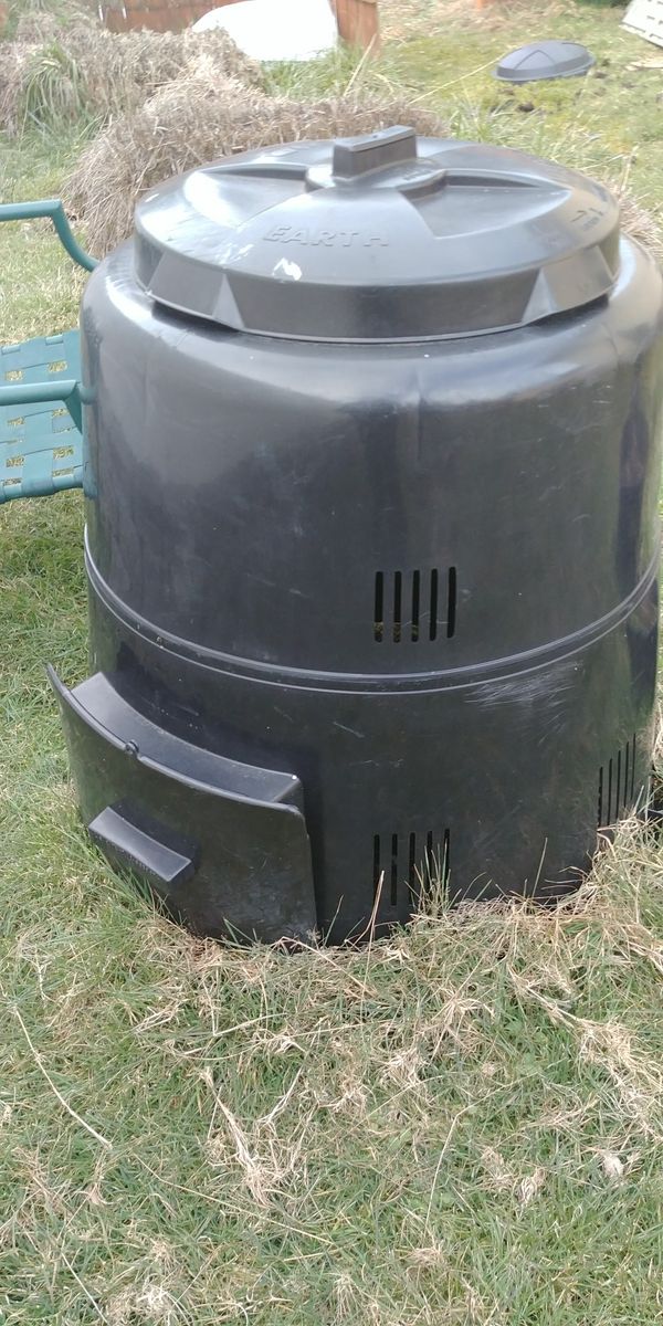 Earth machine composter for Sale in Everett, WA OfferUp