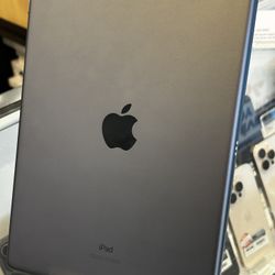 iPad 8th Gen 32 GB WiFi 