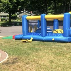 Little Tykes Bouncy House 