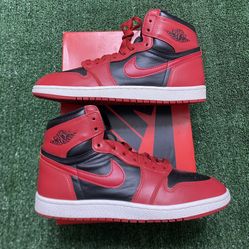 Jordan 1 High 85 Varsity Red size 10 USED But Clean 