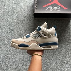 Jordan 4 Military Blue