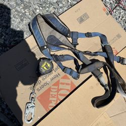 harnesss & retracting lifeline