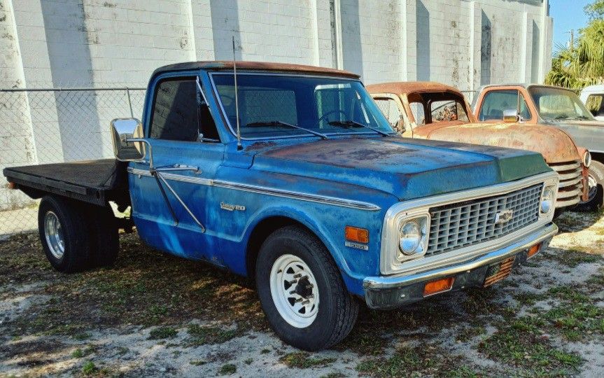 72' Chevy C20 Flatbed Dually 