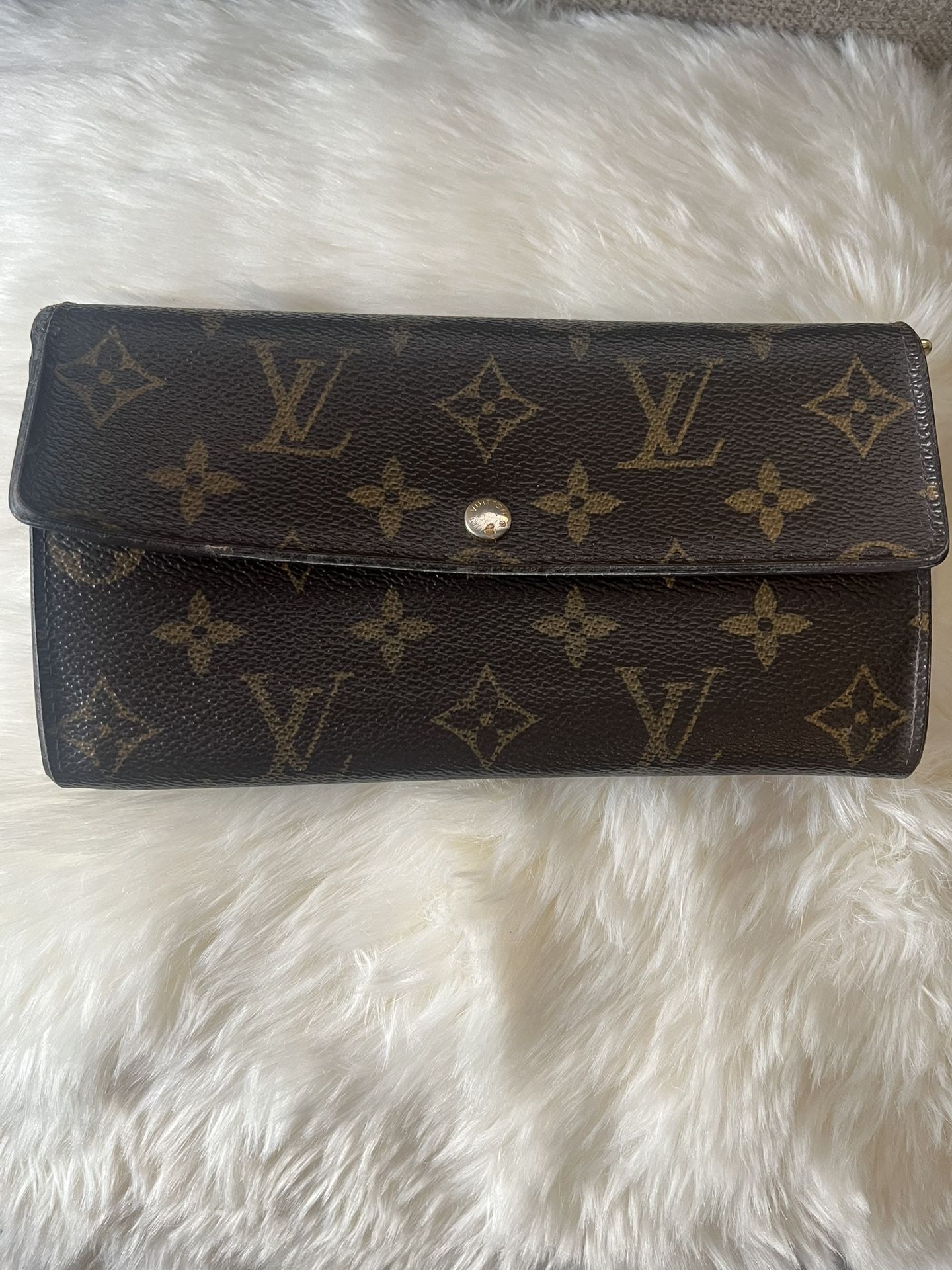 Louis Vuitton Monogram Sara Wallet