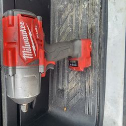 Milwaukee 1/2 Drive Impact Wrench 