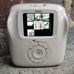 Fujifilm Instax SQ20 Instant Camera