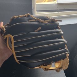 baseball glove 