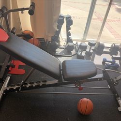 Chest press bench