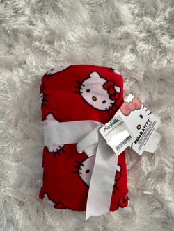BRAND NEW: Hello Kitty 2 Pack Hand Towels 
