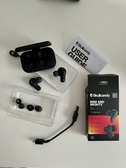 Skull Candy Earbuds (brand new)
