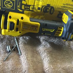 DEWALT XR 20V Lithium-Ion Cordless Rotary Drywall Cut-Out Tool (Tool Only)