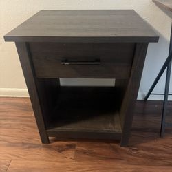 Night stand 