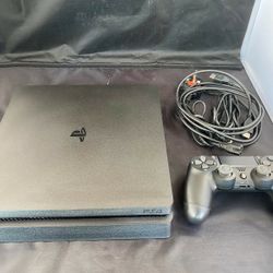 Ps4 Slim 1 tb Works Runs Smoothly 