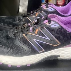 New Balance 410 V7 All-Terrain Trail Running Shoes Black/Purple Women’s Size 7.5