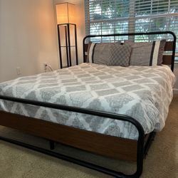 Queen Memory Foam Mattress + Bed Frame w/ Headboard & Comforter – Great Condition