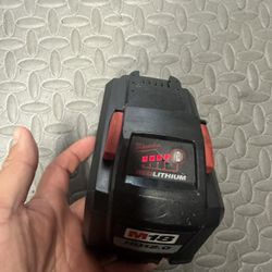 Milwaukee 12.0 High Output Battery Like New