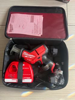 Milwaukee M12 Hackzaw W/ Battery and Charger