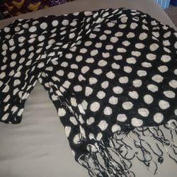 Women's Black Polka-dot Scarf With Fringe 