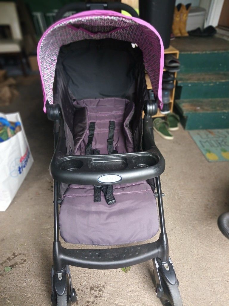 Graco Collapsible Stroller 