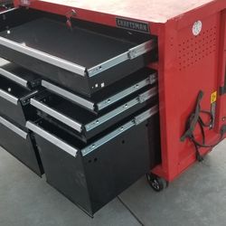 Craftsman Cart Tool Box  7 Drawer  Key  Yes  ( 2 ) Damage  In The Top Right  Side 