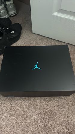 Size 14 air Jordan’s 11s GAMMA