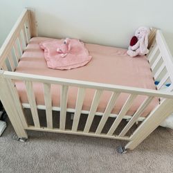 Mini Crib - With Wheels