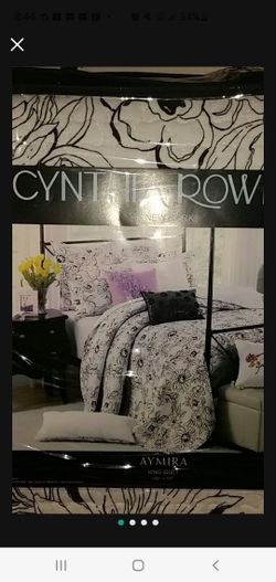 King size QUILT by Cynthia Rowley 106 x 92 