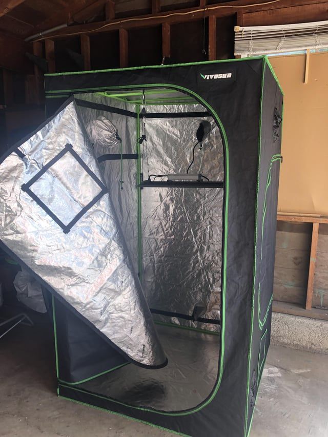 Vivosun 4X4 Mylar Grow Tent