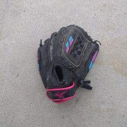 Mizuno Softball Glove
