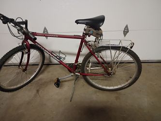 Mongoose Hill Topper Mountain Bike, 21inch Frame