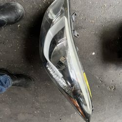 2014-2015 Hyundai Elantra Driver Headlight