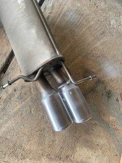 2 AMG mufflers