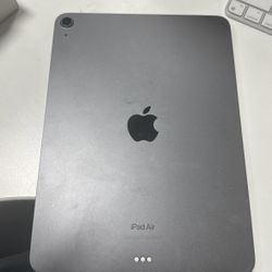 IPAD 10 GEN USED