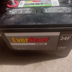 Everstart 730 12V Car Battery