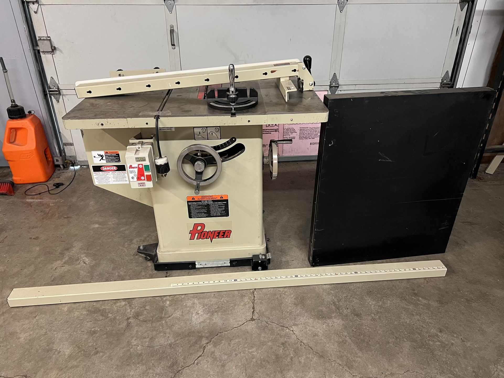 Pioneer Cabinet Saw