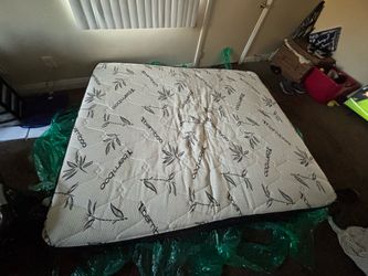 FREE KING SIZE BED - MOVING OUT OF STATE LIKE NEW