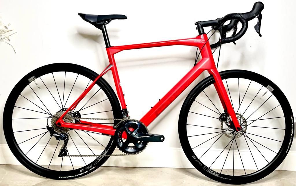 58cm 2020 BMC Roadmachine 02 Two 11 Speed Ultegra FULL CARBON Road Bike 700c Like New Condition Red Grey Blac