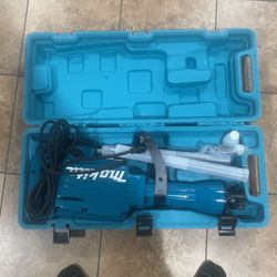 Makita Demolition Hammer 