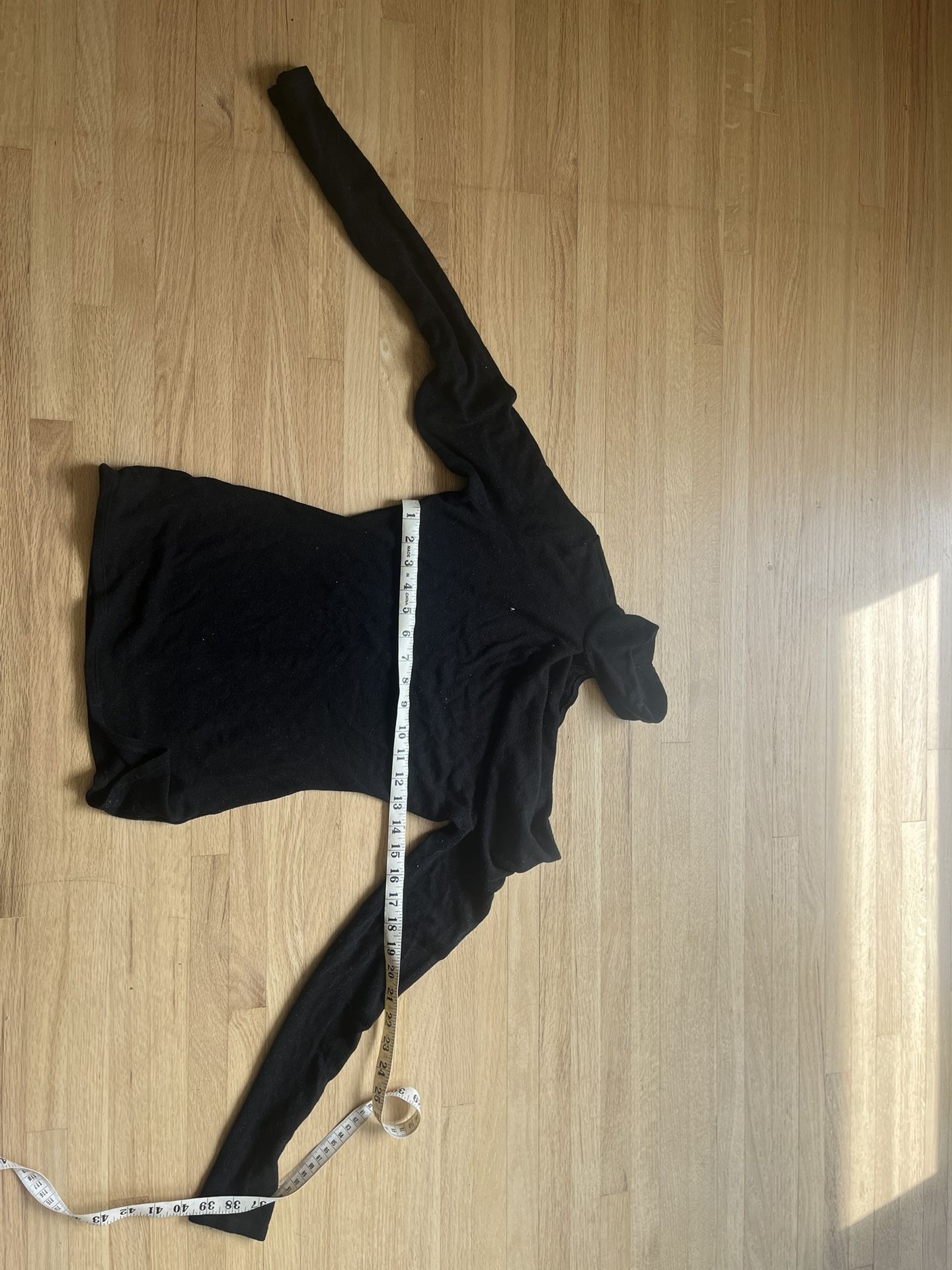 Off-shoulder Turtleneck Black Shirt