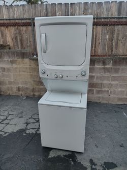 GE electric 220v stackable washer Dryer In Excellent Working Condition