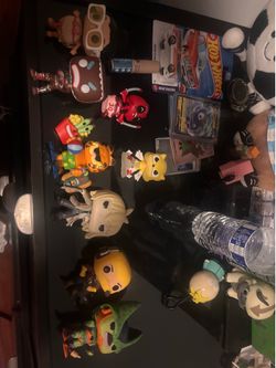 Funko pops and toys throw offers