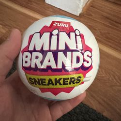 Zuru Mini Brand Sneakers Surpise Ball