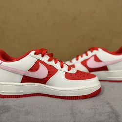 Boys 7 Youth - Women 8 