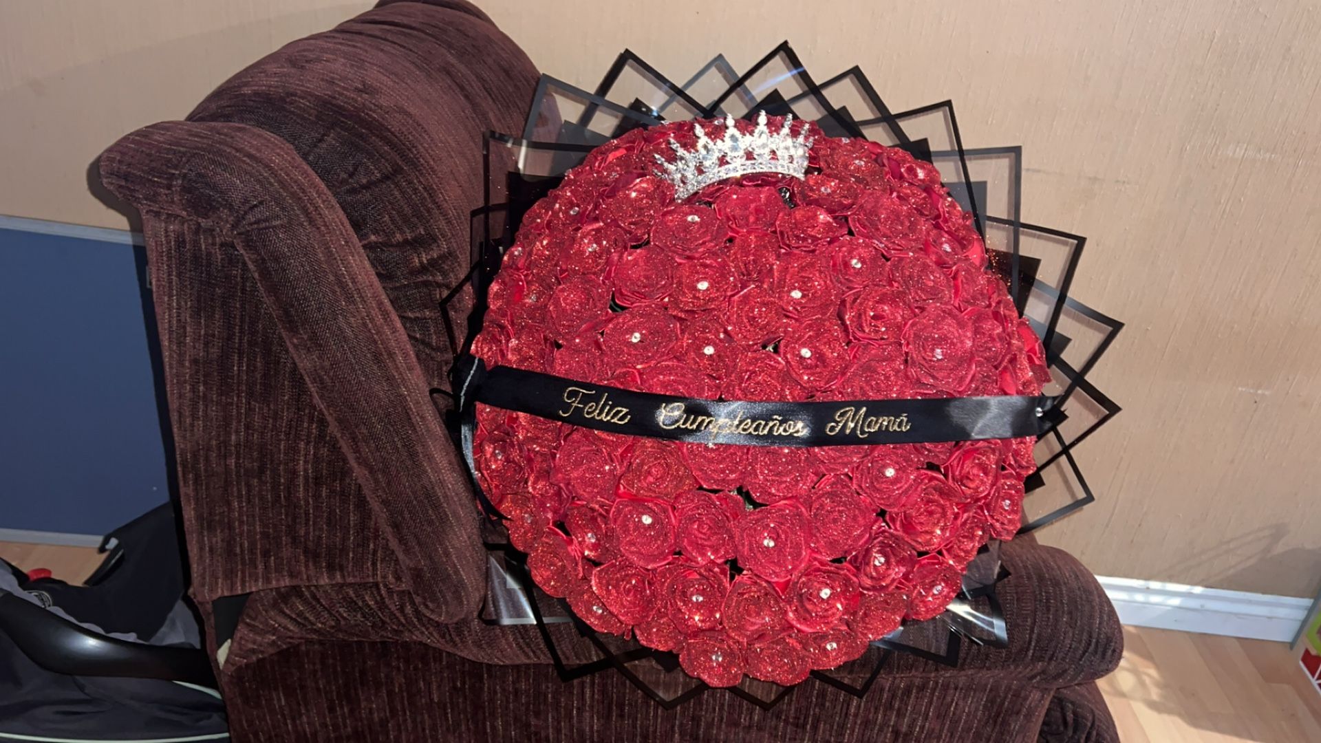 100 Count Glittered Roses