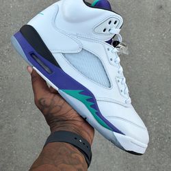 Jordan 5 “Grape” Sz 10