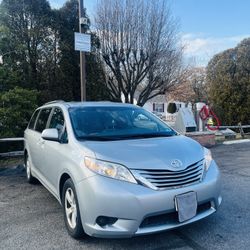 2015 TOYOTA SIANNA