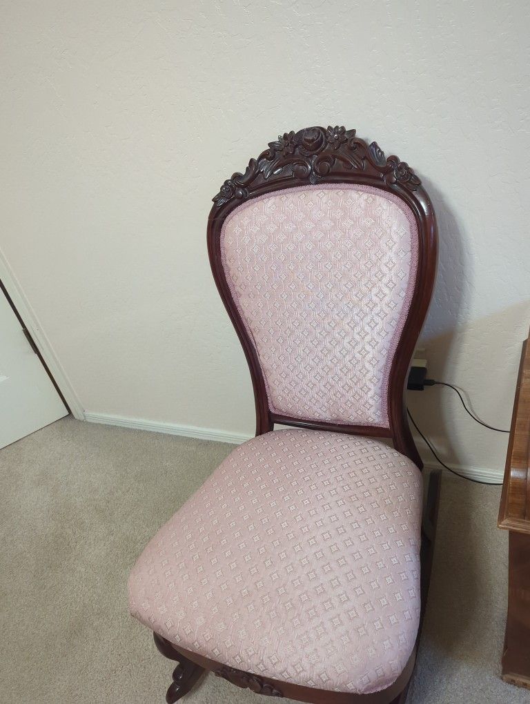 Antique Little Rocker, Clean and in excellent Condition